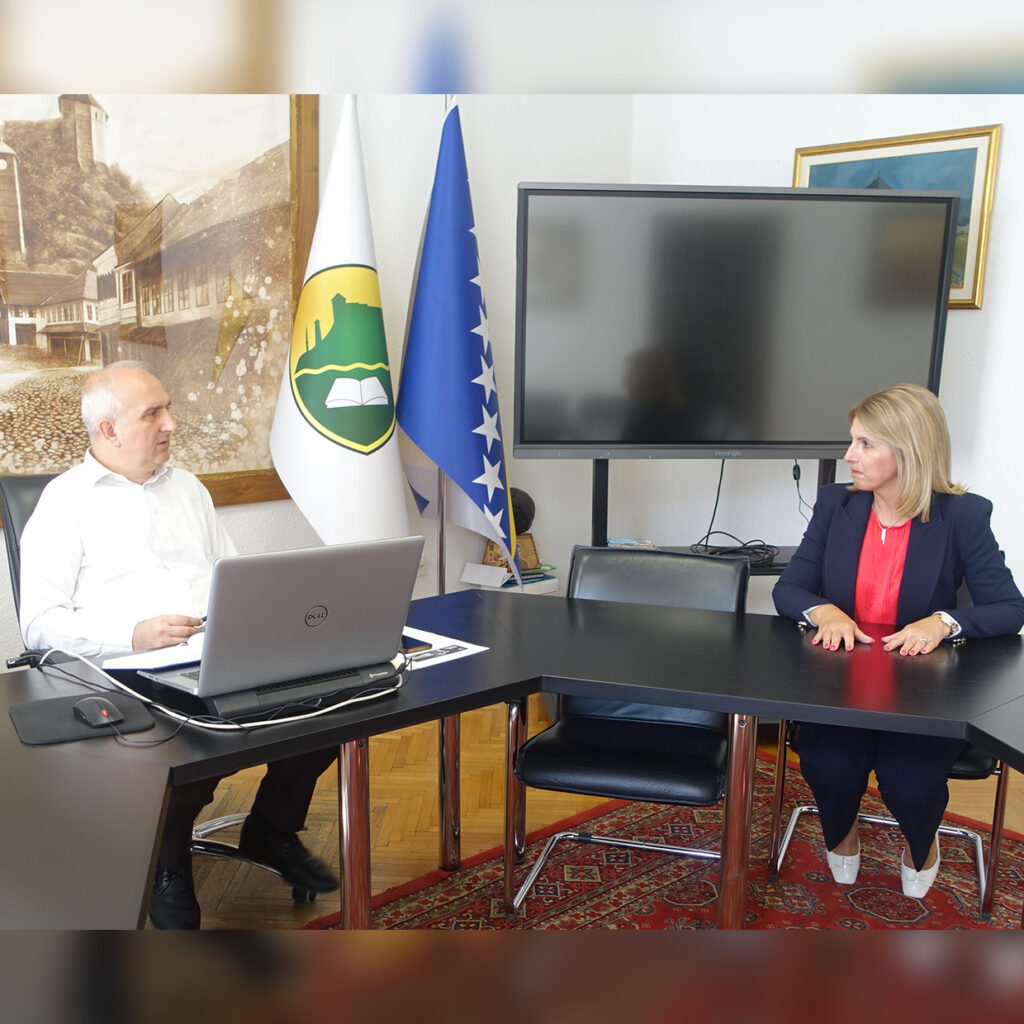 Sastanak načelnika Suada Huskića i predsjednice UP Biznis centar Jelah-Tešanj